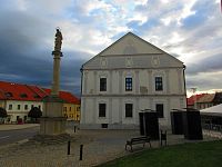 Panna Immaculata a bývalá radnice (Spišská Sobota)