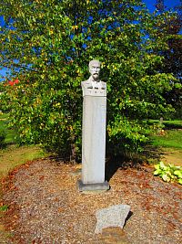 Busta Tomáše Garrigue Masaryka (Chrastava)