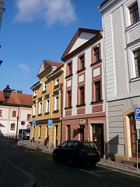 Dlouhá čp. 99-100 (Hradec Králové)