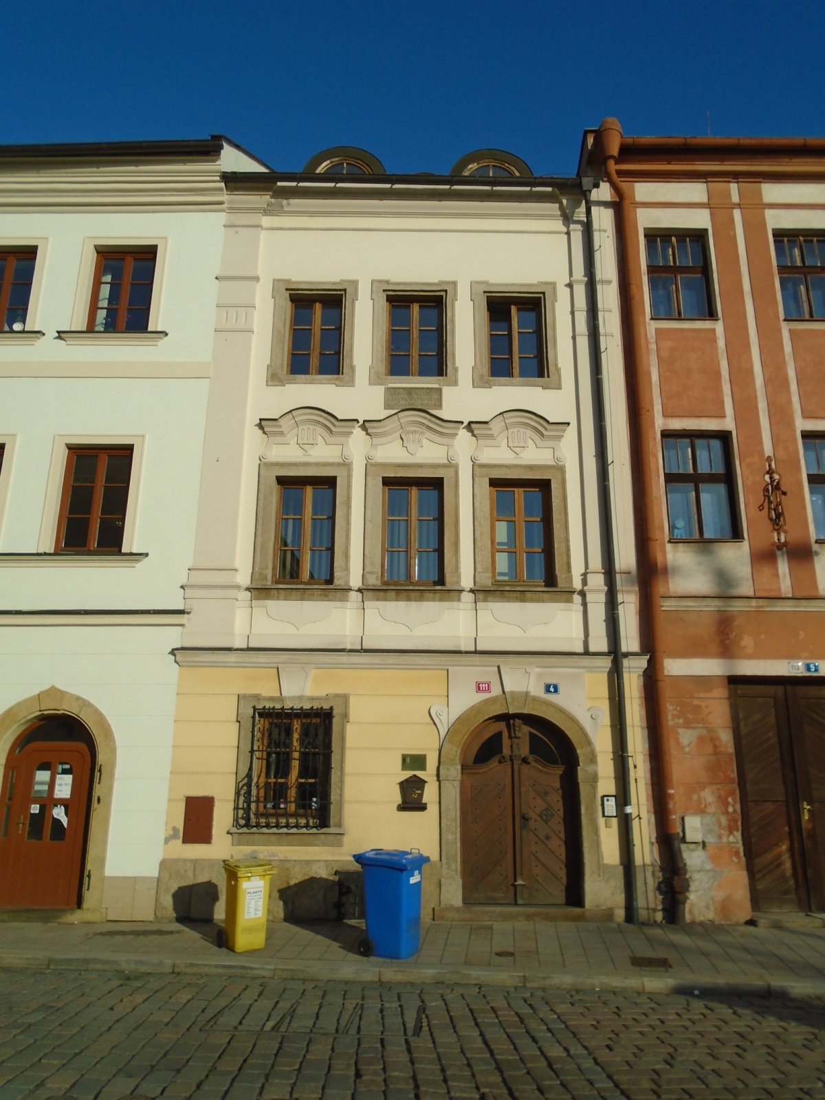Dům čp. 111 na Malém náměstí v Hradci Králové