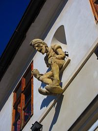 Plastika na restauraci Florian (Jílové u Prahy)