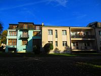 Slovenka a Zimní lázně (Velichovky)