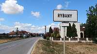 RYBANY - vstup do obce