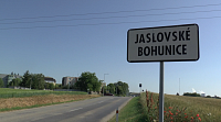 JASLOVSKÉ BOHUNICE - VSTUP DO OBCE