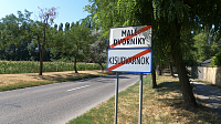 MALÉ DVORNÍKY