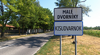 MALÉ DVORNÍKY