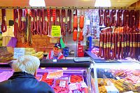 Češi v tržnicích často nakupují uzeniny