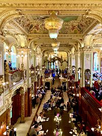 Legendární budapešťská kavárna New York