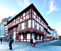 Hostinec u měšťana (Junkernschänke), dům, který kdysi patřil jednomu ze starostů Göttingenu, Gyseleru Swanenflogelovi.