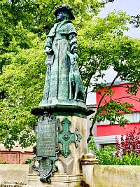 Socha dodnes obdivované panovnice Marie von Jever