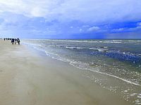 Pobřeží Waddenského moře se pozoruhodně proměňuje s počasím a světlem.