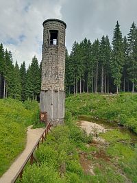 Protržená přehrada 5