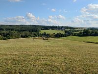 Vyhlídky a Kamenný kruh na Hovězáku