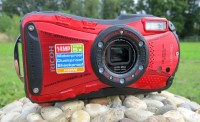Kapesní digitální fotoaparát Ricoh WG-20