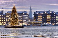 Hamburk zve na jedinečné vánoční trhy