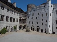 Státní hrad a zámek III. nádvoří