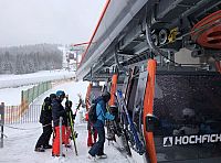 Na šumavském Hochfichtu zahájili už na Štědrý den lyžařskou sezónu, bohužel bez českých lyžařů.
