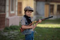 Proč je důležité vzdělávat děti o nebezpečích spojených s používáním dětských zbraní?
