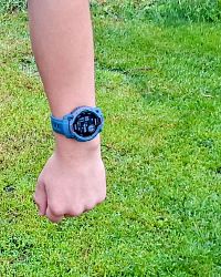 Test a recenze chytrých hodinek Garmin Instinct 3 Solar: odolnost, výdrž a slunce jako palivo