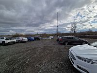 Parkování u letiště v Praze: co říkají cestující a na co si dát pozor