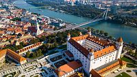 Bratislava bez klišé: jak to udělat chytře, kde se ubytovat a proč byste to měli spojit se slovenskými termálními lázněmi a výhledy na nejvyšší horu Slovenska