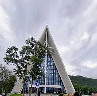 Arktická katedrála v Tromsø – Ishavskatedralen
