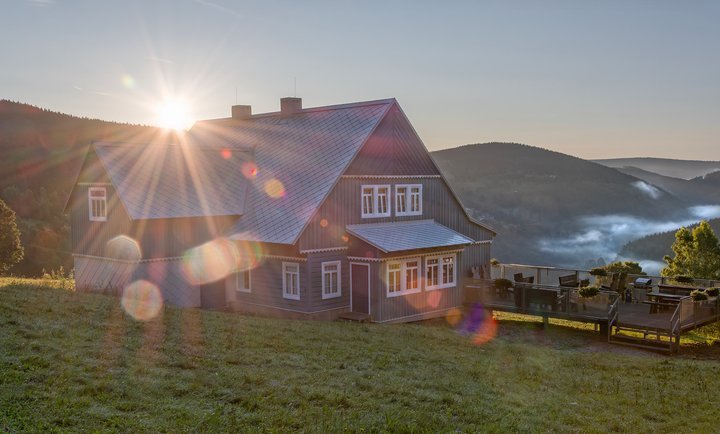 Tři tipy, kde strávit podzimní víkend. Vyrazte na Šumavu, do Krkonoš nebo do Posázaví