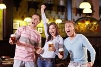 Dva žhavé tipy, jak si užít fotbalové Euro-Vyrazte na dovolenou nebo si poříďte TV anténku k mobilu
