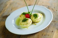 Korutanská alpsko-jadranská gastronomie spojuje požitek a pospolitost s tradicí.