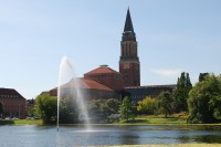 Pohled přes Malý Kiel na radnici v Kielu, ©M. Kaap