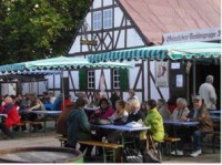 Německý vinařský festival / "Haiselscher" v Neustadtu na vinařské stezce; Copyright: © Tourist-Information Neustadt/Weinstraße 