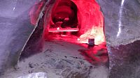 Ledovcová jeskyně u horní stanice lanovky (Eisgrat)