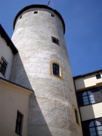 Rychmburk - věž zevnitř areálu hradu