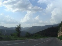 Makedonská silnice M4/E65 u sedla Preska (1082m)