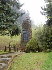Památník padlým hrdinům u Bunče