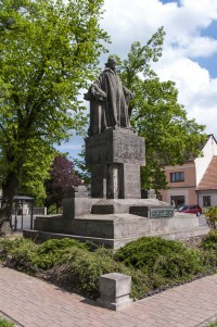 Libáň – pomník Jana Husa