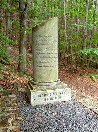 Enhuberův pomník