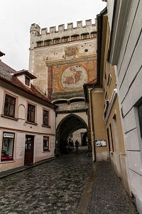 Dolní brána s renesanční výzdobou