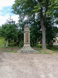 Válečný pomník v Albrechticích