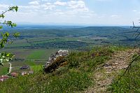 Nižší část Pavlovských vrchů, vzdálené Malé Karpaty