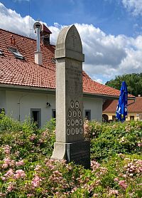 Ve spodní části zatřelení na konci 2. světové války