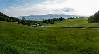 Panorama z vedlesjí trasy