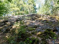 K horní části lomu