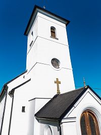 Zářící věž po opravě