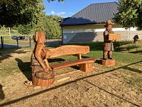 Nějaké kočky tu jsou