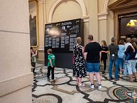 Kratší mezera u Lucy