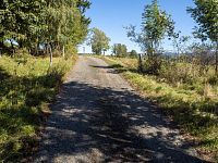 Trasa se starým asfaltovým povrchem