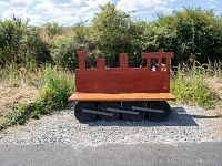 Poutač expozice u cyklostezky z Třeště