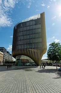 Mělo by to evokovat kolejové rozjezdy