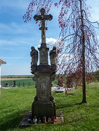 Kalvárie vedle kaple